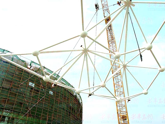 黄海体育馆网架安装